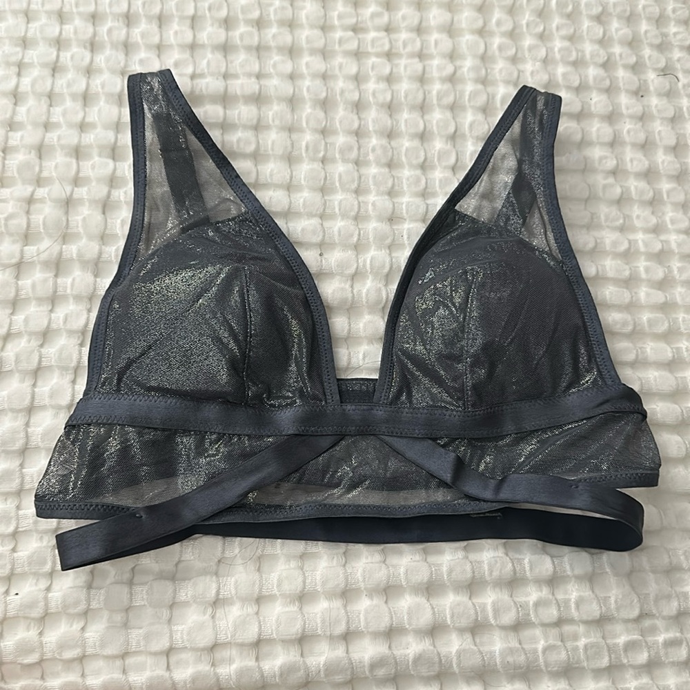 VICTORIA’S SECRET strapped padded bralette